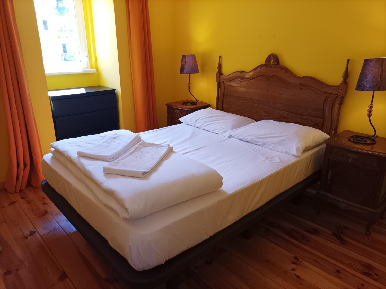 Open Trace Unique 3 Bedroom Located Centeral Appartement *